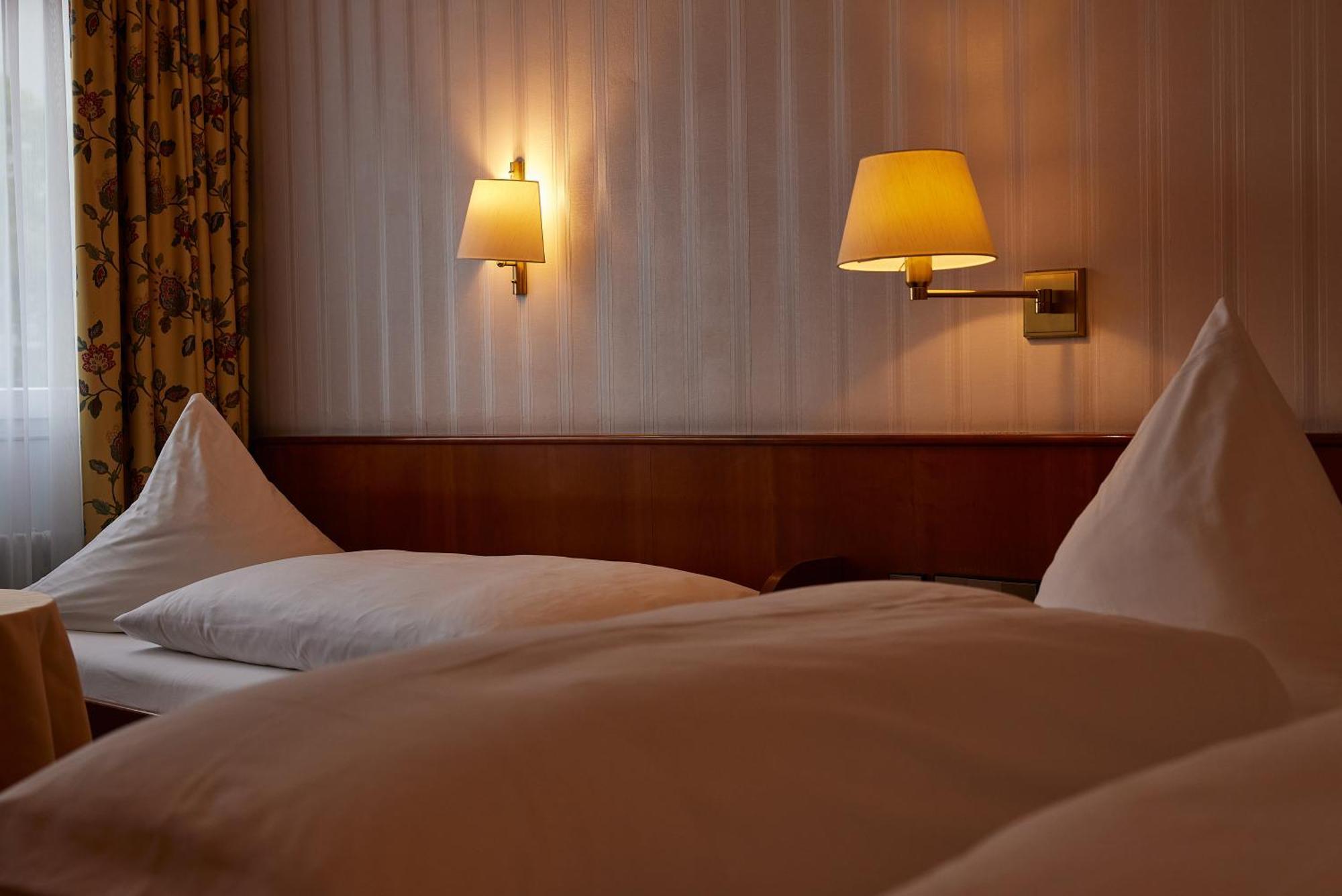 Hotel Zum Schiff Freiburg im Breisgau Dış mekan fotoğraf