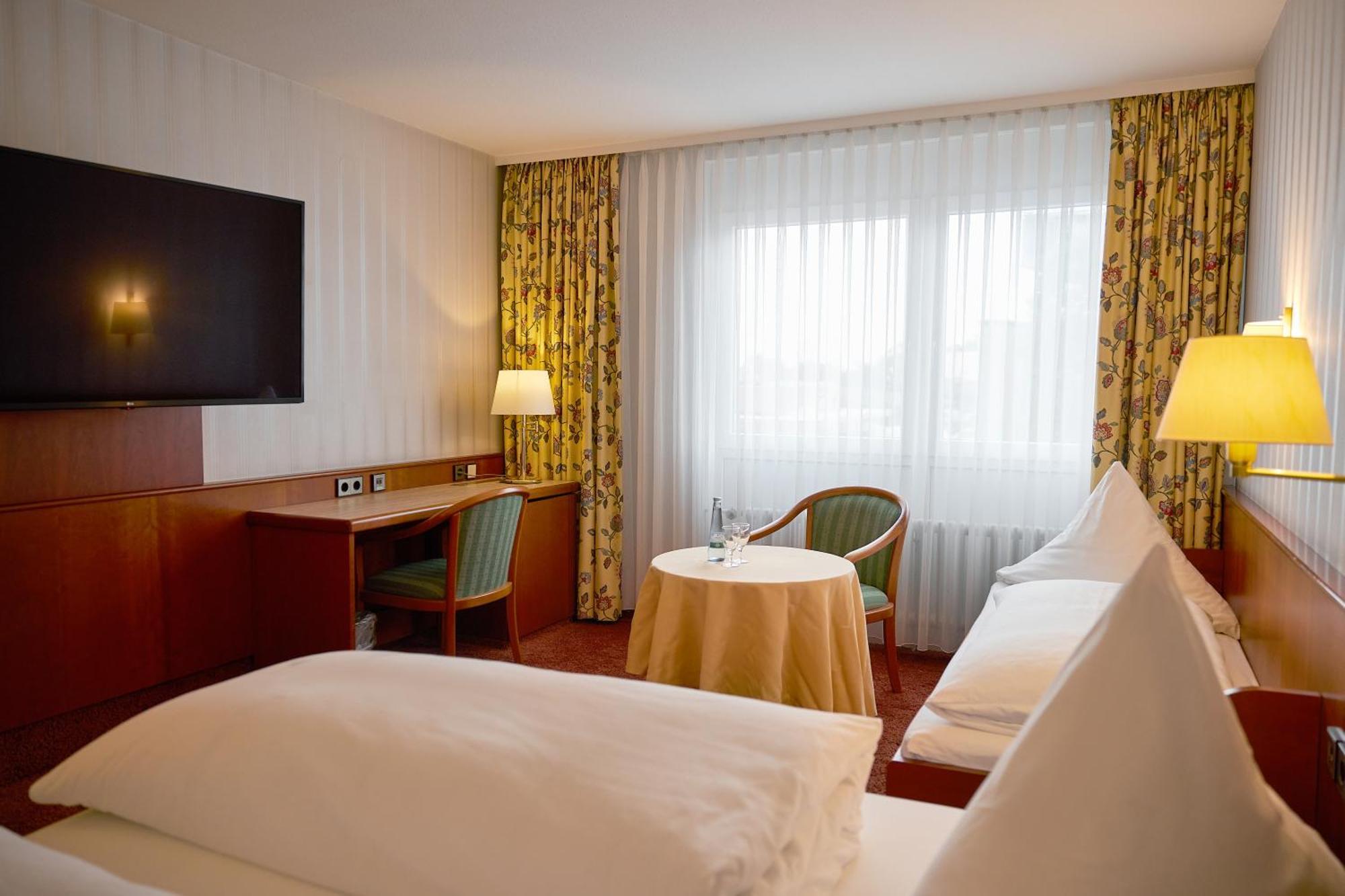Hotel Zum Schiff Freiburg im Breisgau Dış mekan fotoğraf