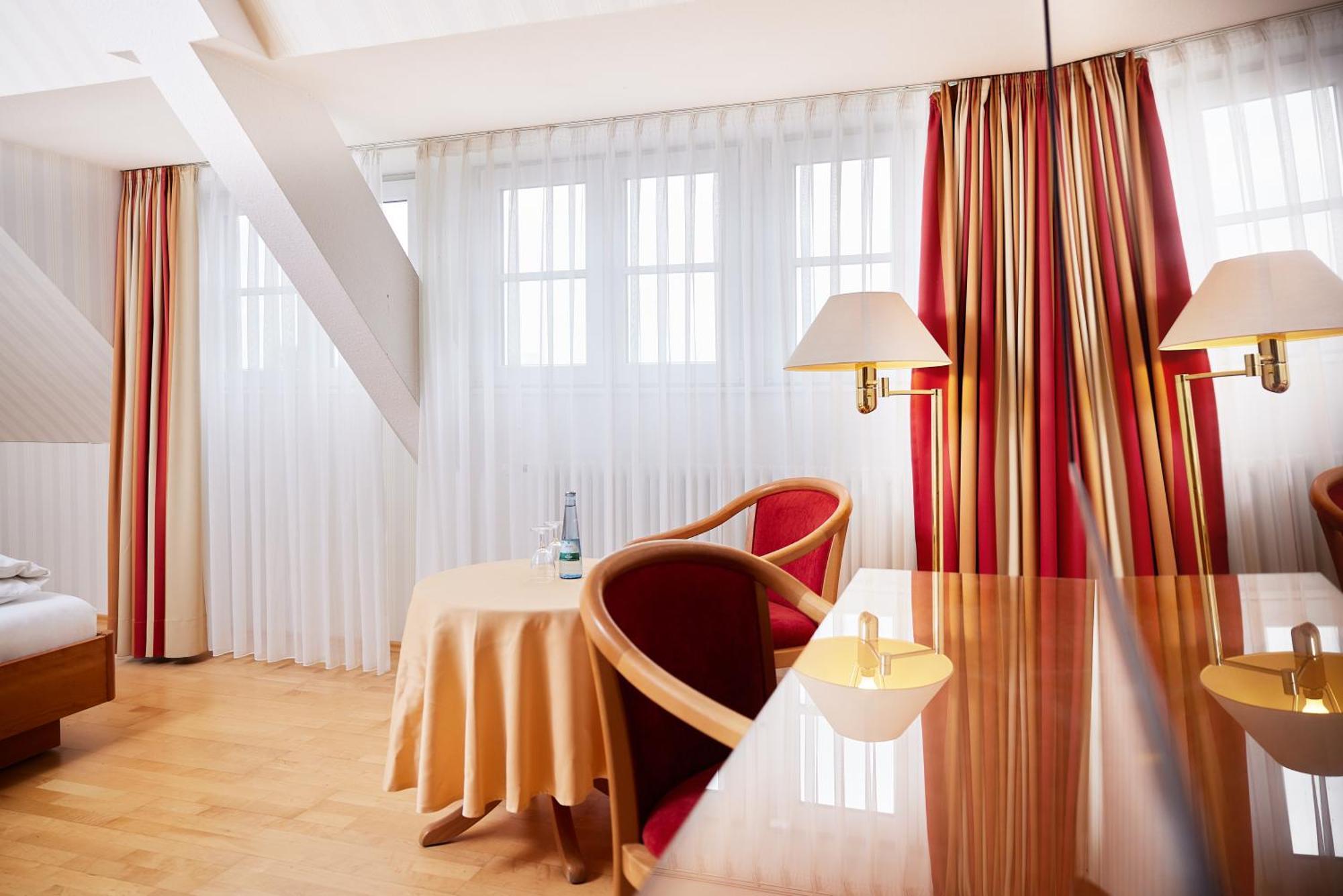 Hotel Zum Schiff Freiburg im Breisgau Dış mekan fotoğraf