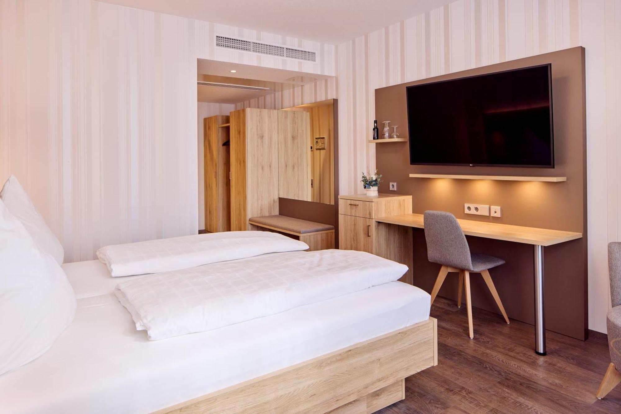 Hotel Zum Schiff Freiburg im Breisgau Dış mekan fotoğraf
